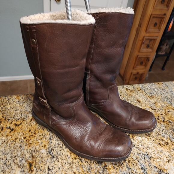 UGG Australia Bellevue Women Brown Leather Sheepskin Lined Boots 5745 Size US 9 - Picture 2 of 11